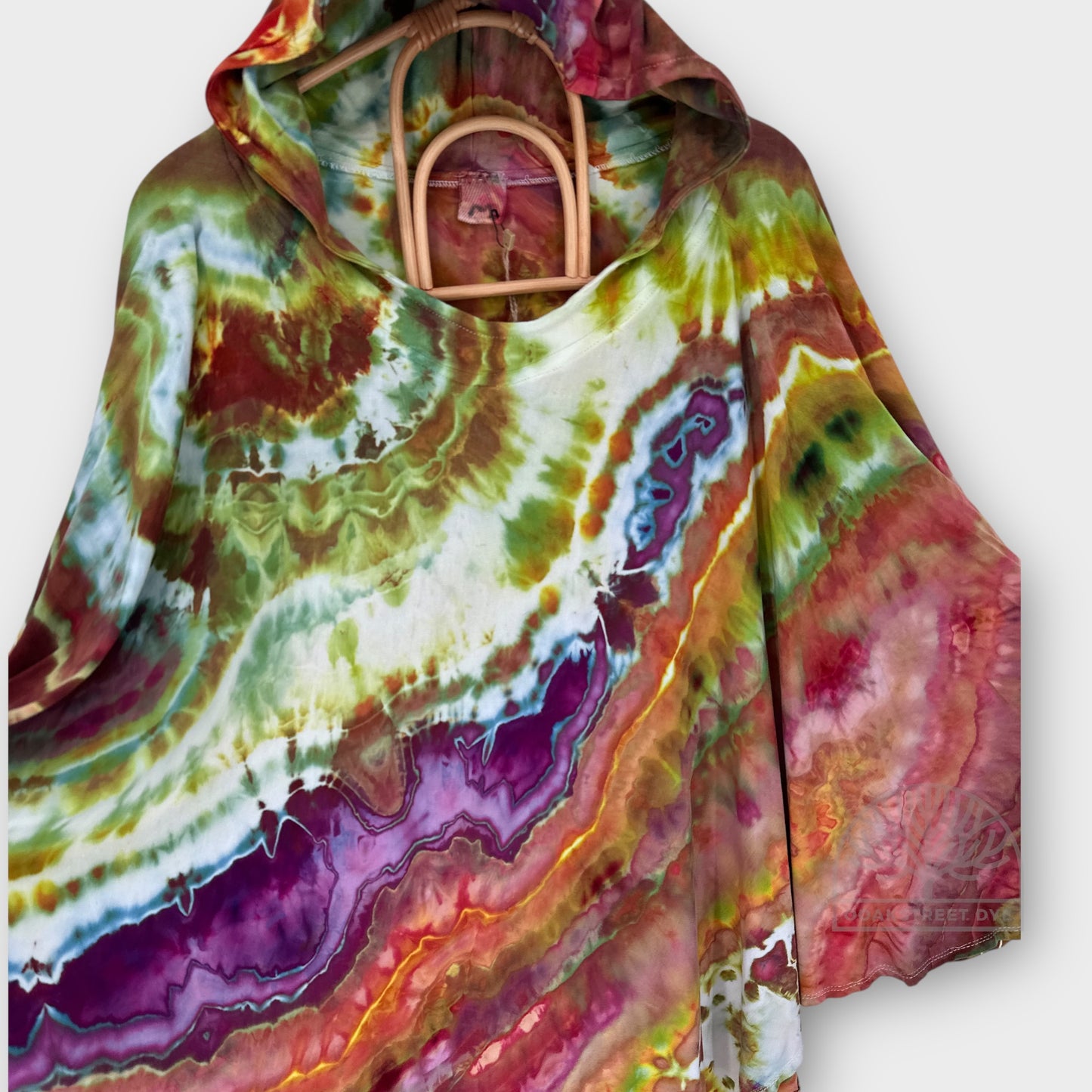 Rainbow Daze Short Cape | One Size
